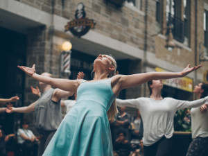 Dancing Lady